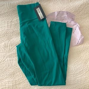 Balance Athletica NWT Fluorine Cloud Leggings Med